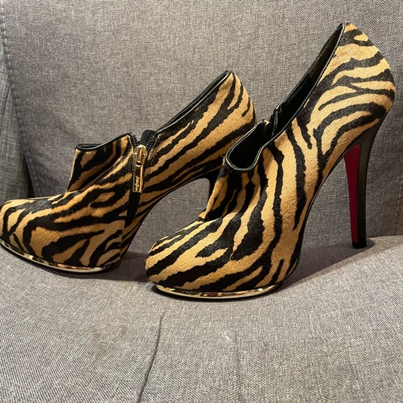 Línea Rosa - Tiger Print Designer High Heel shoes - Picture 2 of 5